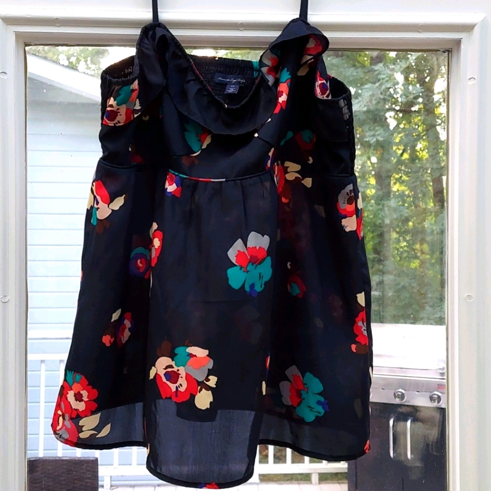 AE Outfitters Size Large Summer Top